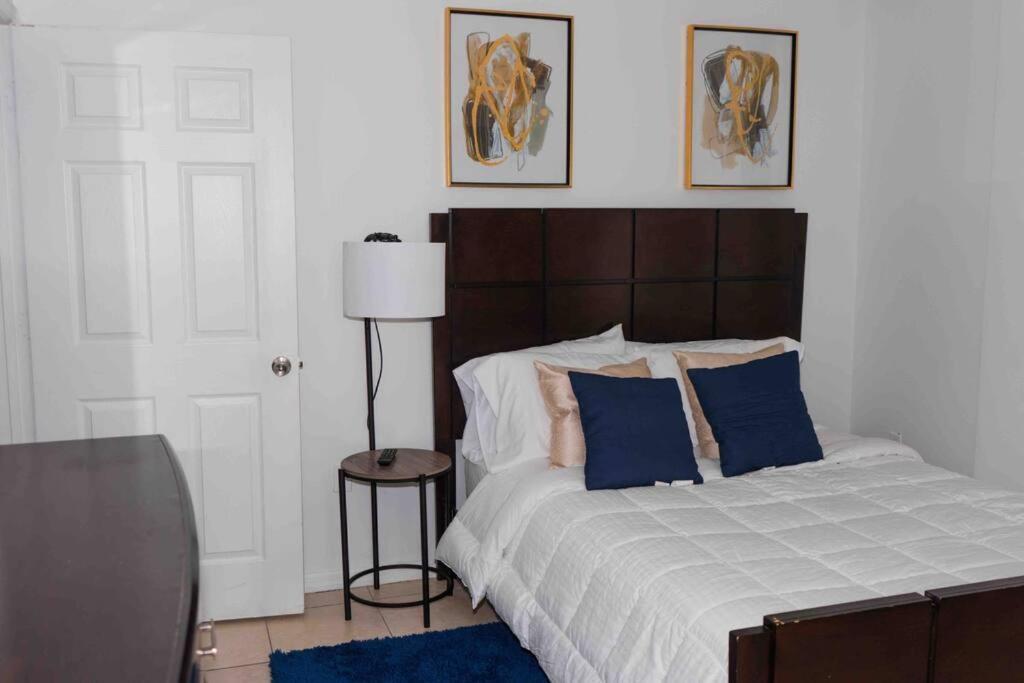 Newly Renovated Condo 5 Min From Airport Маями Екстериор снимка